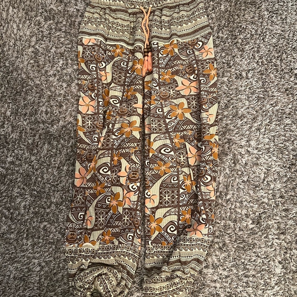 Disney Moana jogger Pants with Brown and Cream Patterns Small
